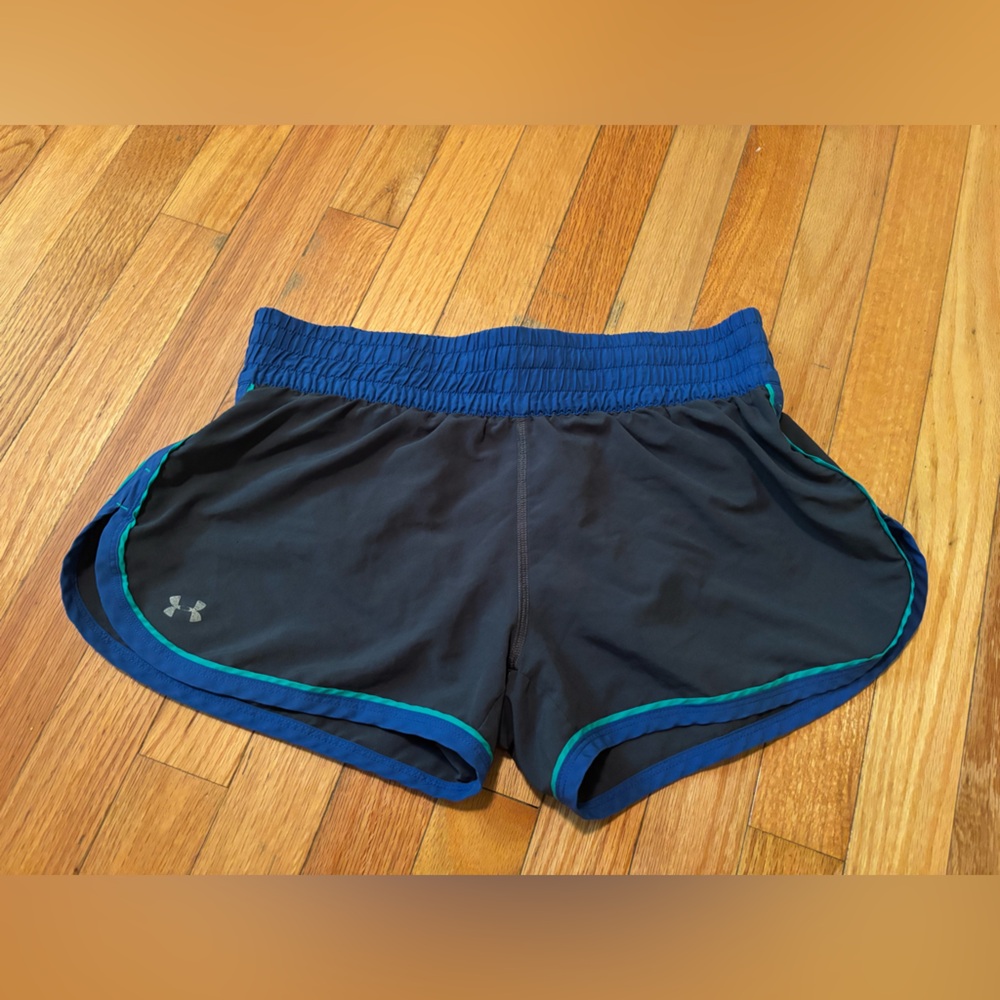 Under Armour Semi-Fitted Heat Gear Shorts